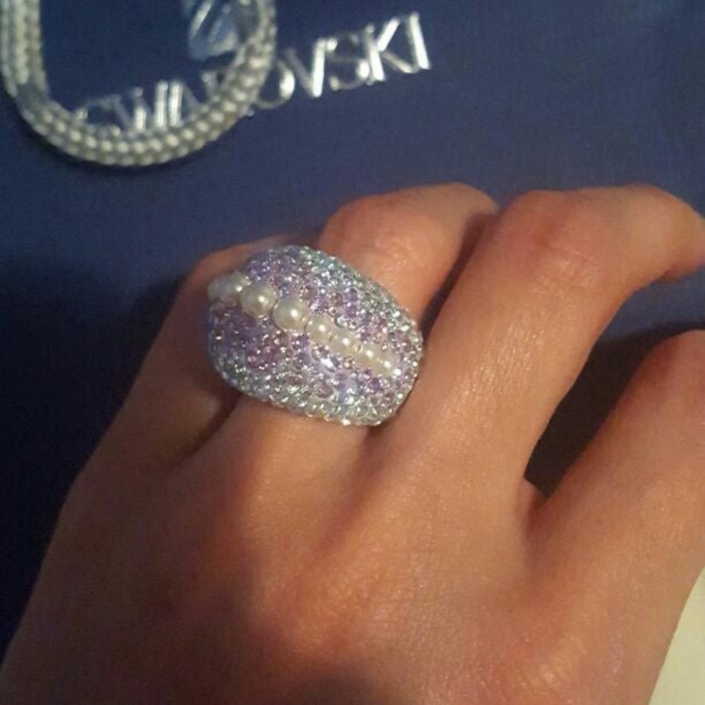 Swarovski Calista Ring size 52 and 55. Make your choice. Comes in original box. - Picture 2 of 4